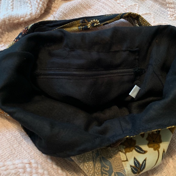 Shoulder Bag - Picture 2 of 4